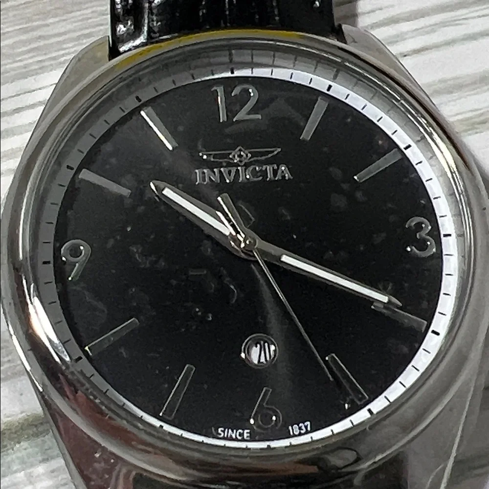 Invicta sleek refined